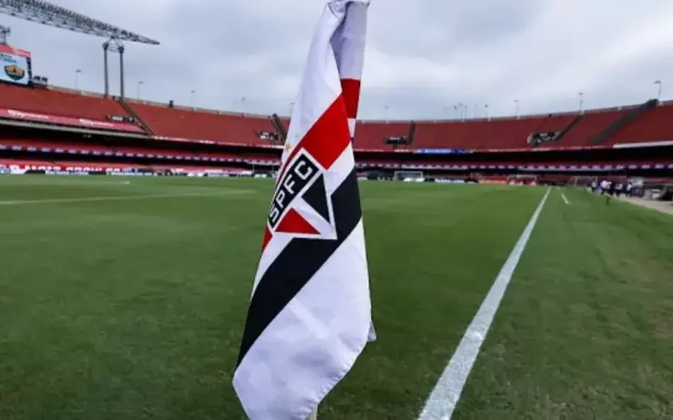Sem t�cnico titular, S�o Paulo tem confronto direto com Fluminense no Maracan�