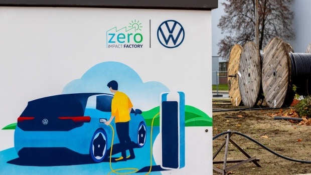 Volkswagen aguarda melhor momento para fazer IPO da PowerCo, sua unidade de baterias el�tricas