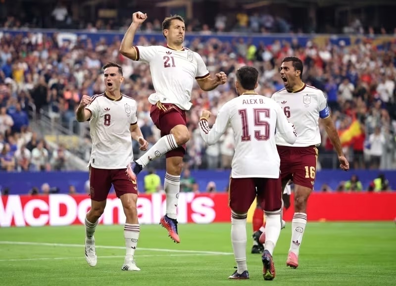 Espanha domina, elimina a Fran�a e garante vaga na final da Copa do Mundo