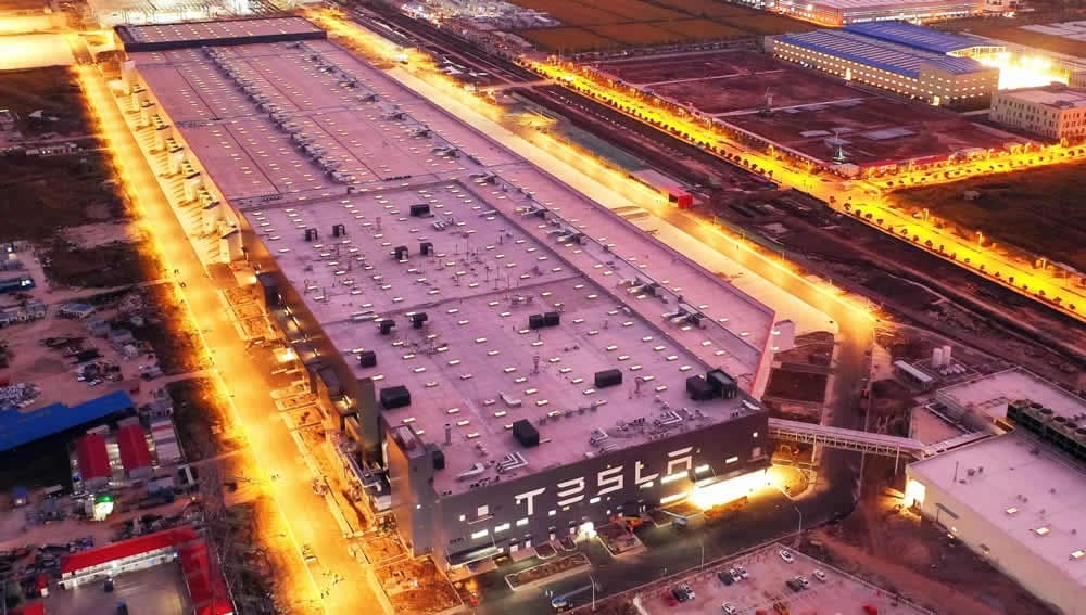 F�brica de baterias da Tesla em Shanghai ser� conclu�da ainda este ano