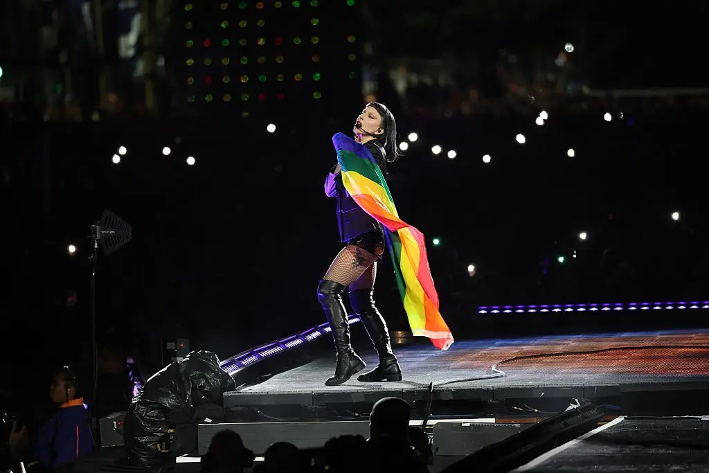 Plano de ataque a bomba em show da Lady Gaga visava matar crian�as e LGBTs