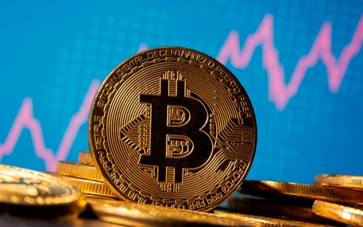 Bitcoin sobe forte ap�s tombo da v�spera e encosta nos US$ 42 mil; queda ainda � de 17% em 7 dias