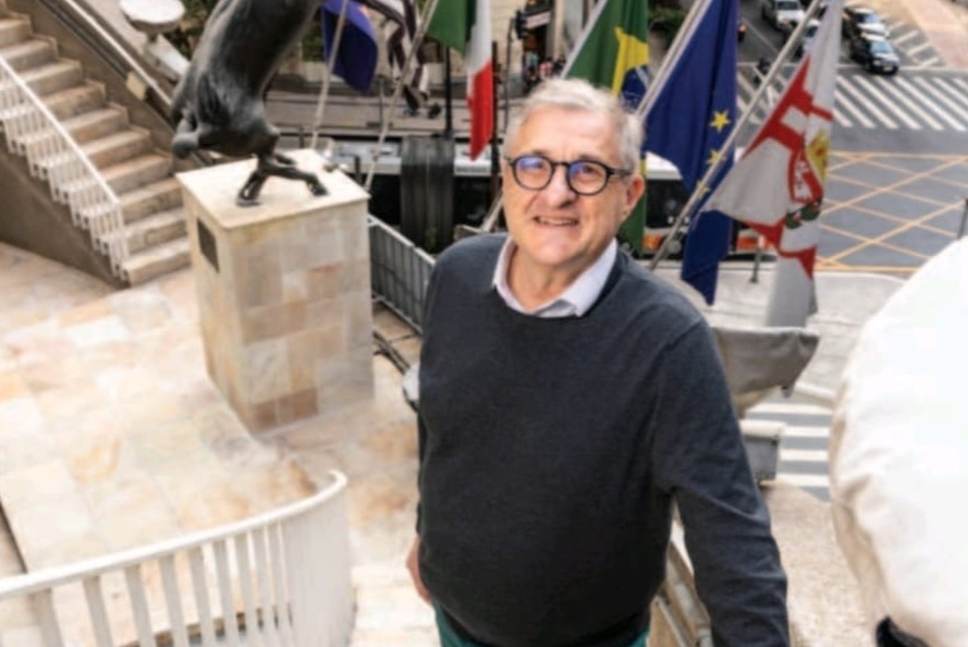 Veja S�o Paulo: Sociedade italiana, por Humberto Abdo