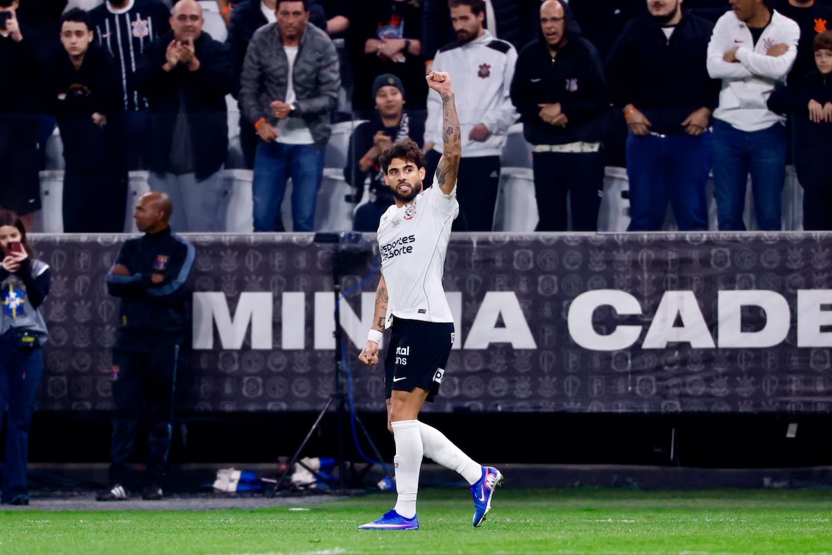 Corinthians mostra 'dinizismo' maduro ap�s a Copa e vence Remo com dois de Yuri Alberto